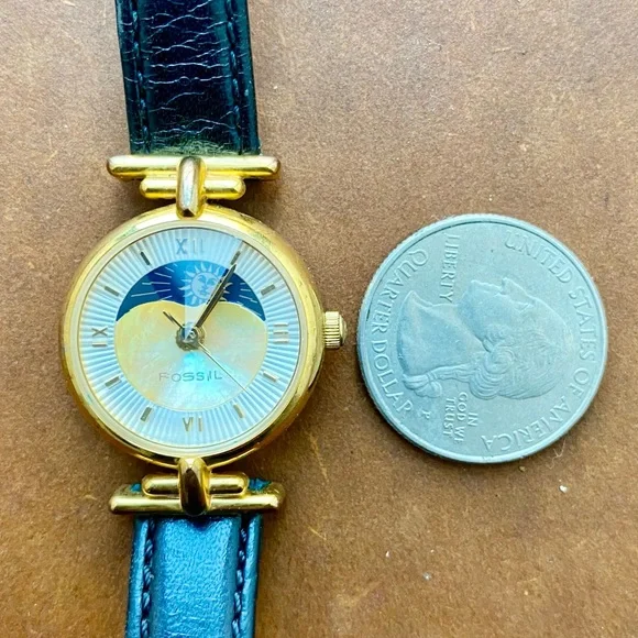 RARE 1993 FOSSIL MOTHER OF PEARL MOON PHASE WATCH PC-9234 - Picture 10 of 10